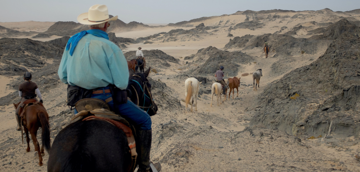 Randonnée équestre au cœur du désert Skeleton Coast en Namibie - Caval&go