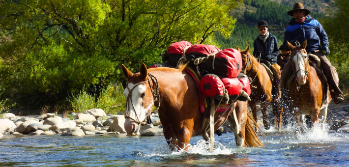 Randonnée équestre et expédition dans les steppes sauvages de Patagonie - Caval&go