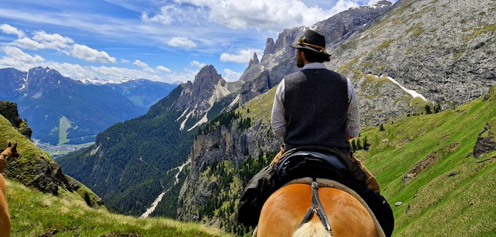 Randonnée équestre expérience dans les Dolomites - Caval&go