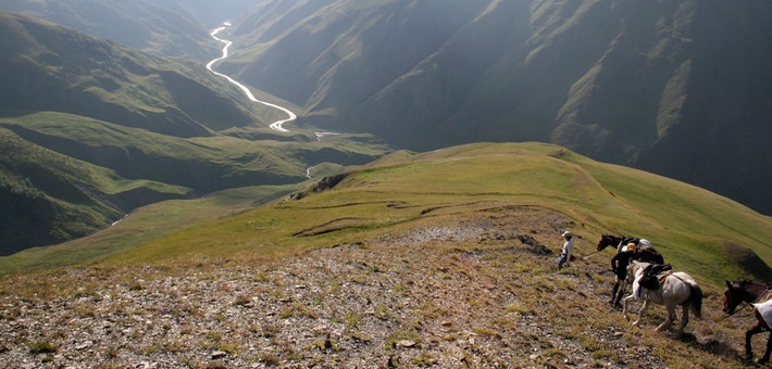 Randonnée équestre à travers les déserts et monastères cachés de Géorgie - Caval&go