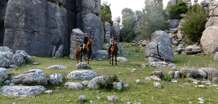 Randonnée à cheval dans les montagnes du sud de l