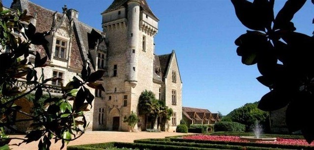 Randonnée à cheval dans la Vallée des Châteaux