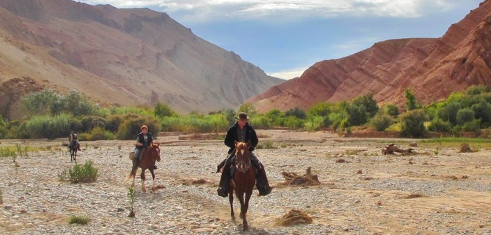 Randonnée équestre et Yoga dans la Vallée des Roses au Maroc - Caval&go